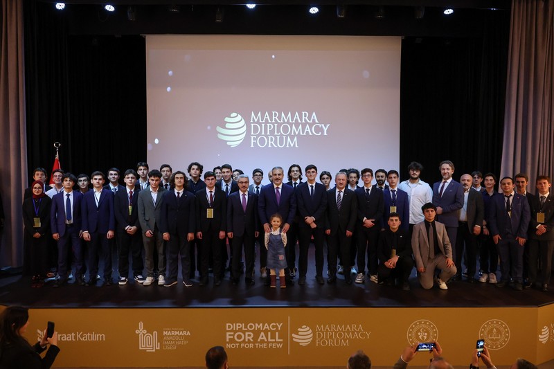 Dışişleri Bakanımız Hakan Fidan Marmara Anadolu İmam Hatip Lisesi'nde Düzenlenen Marmara Diplomasi Forumu’na Katıldı