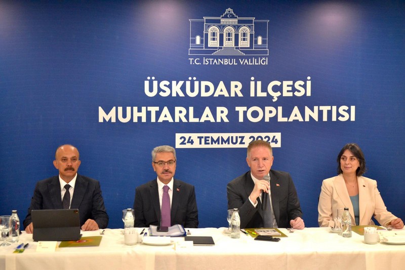 İstanbul Valimiz Davut Gül'ün Başkanlığında Üsküdar İlçesi Muhtarlar Toplantısı Gerçekleştirildi