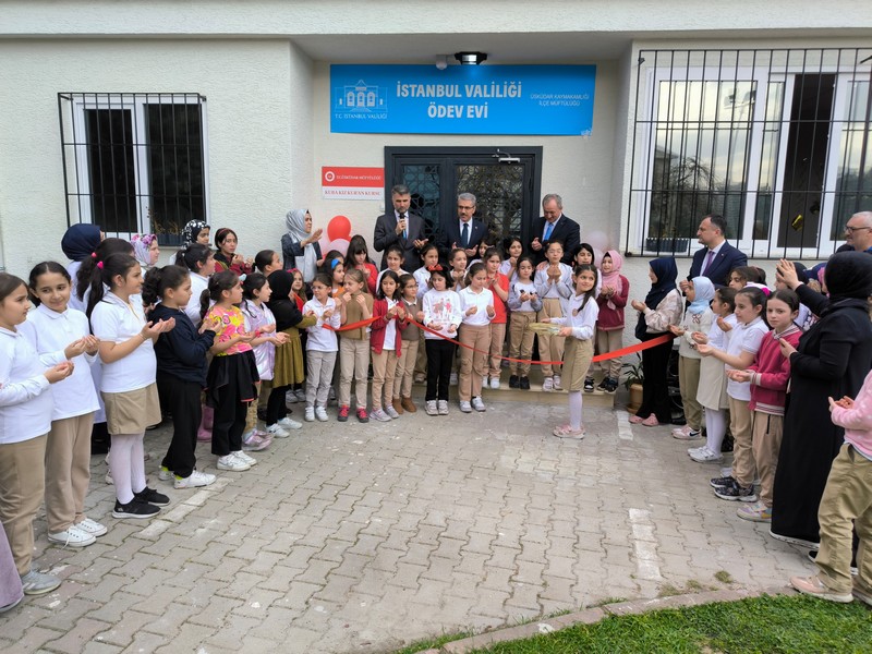 İstanbul Valiliğimizin Himayelerinde Yürütülen "Ödev Evleri Projesi" kapsamında Açtığımız Ödev Evlerinin İkincisini Ünalan Mahallesi'nde Açtık