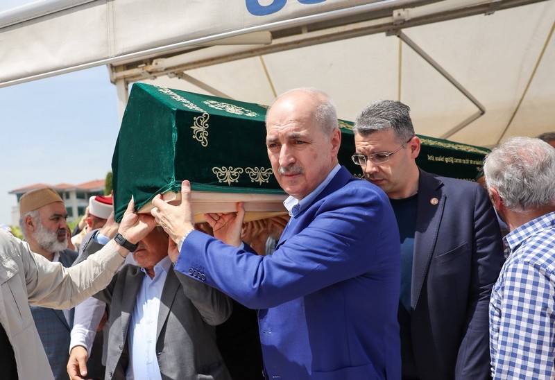TBMM Başkanı, Önceki Dönem Hazine ve Maliye Bakanı Ve Kaymakamımız, İlahiyatçı Prof. Dr. Halis Ayhan'ın Cenaze Namazına Katıldı
