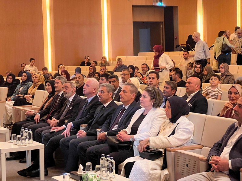 Valimiz'in Teşrifleri Ve Kaymakamımız'ın Katılımlarıyla Kalem Vakfı Ortaokulları Özel Gereksinimli Çocuklarımızın Yıl Sonu Sergisi Açılışına Katıldı